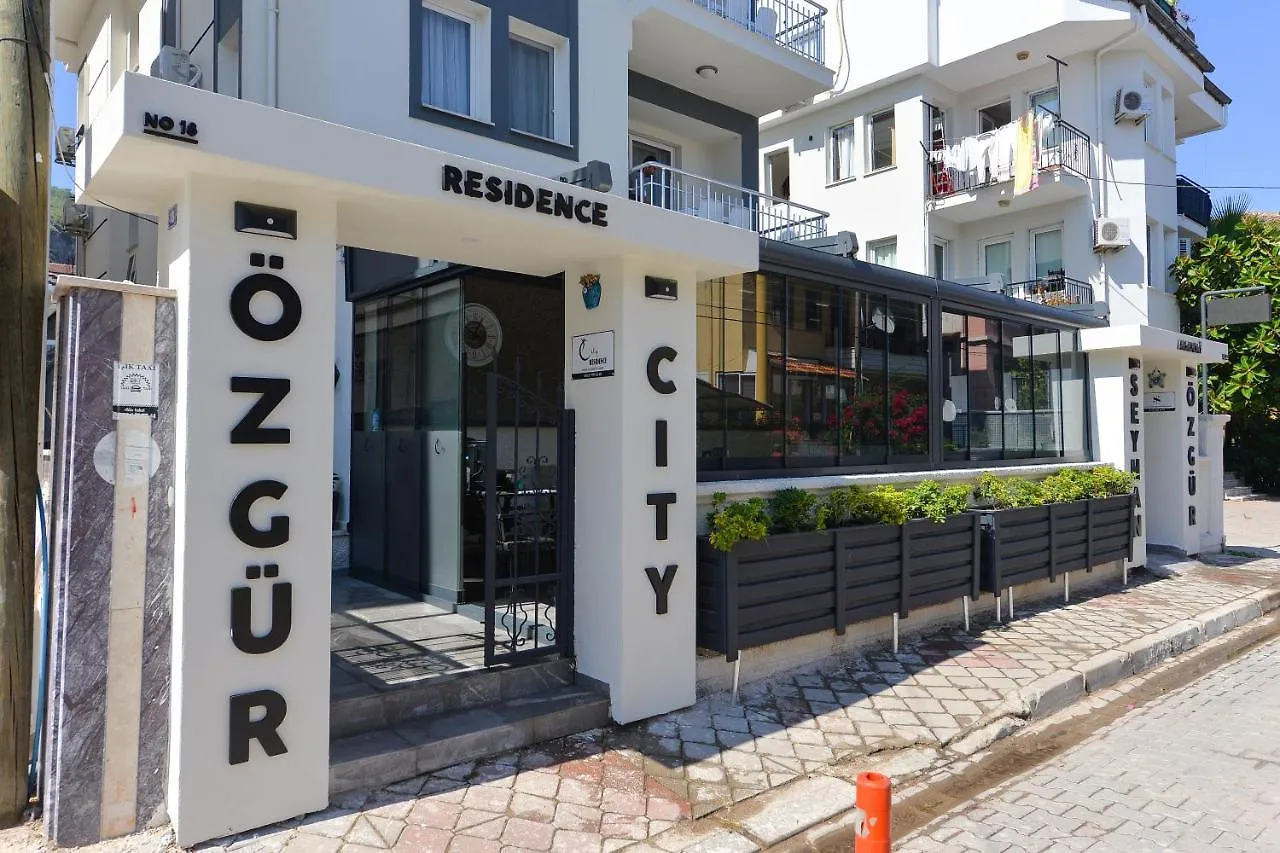 فتحية Ozgur City Residence